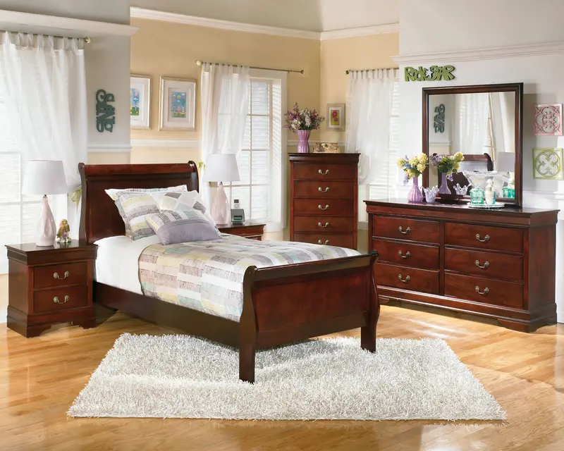 Alisdair Elegant Sleigh Bed with Sweeping Curved Headboard and Footboard