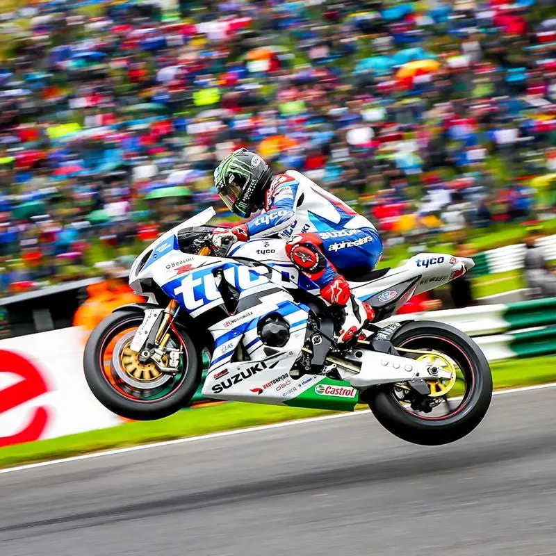 British Superbike Weekend Admission – Dual-Ticket Gift Experience