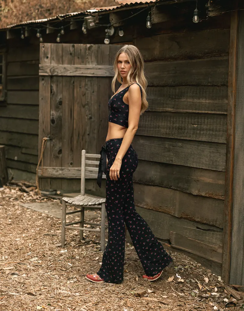 Bunny High-Waisted Booty Pant in Hollynight