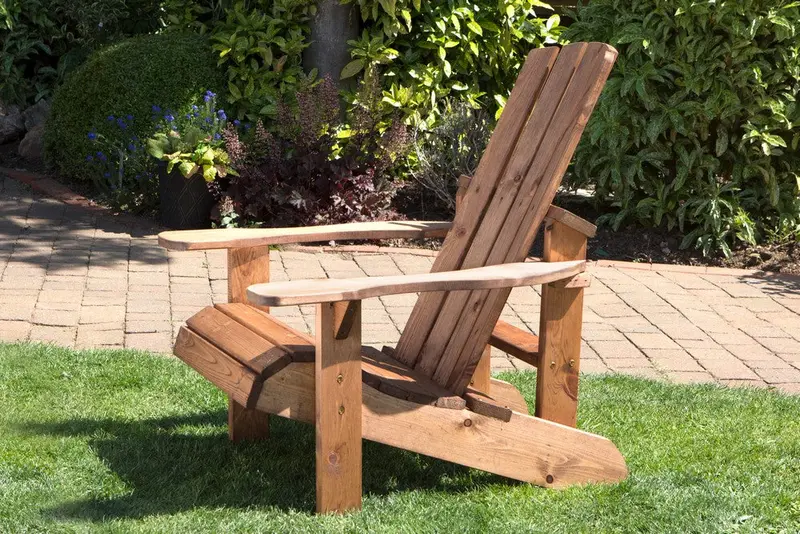 Charles Taylor Redwood Garden Relaxer Chair – Ergonomic Design