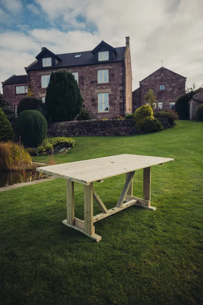 Churnet Valley Clover Garden Dining Table – Standalone Outdoor Table (CL0T01)
