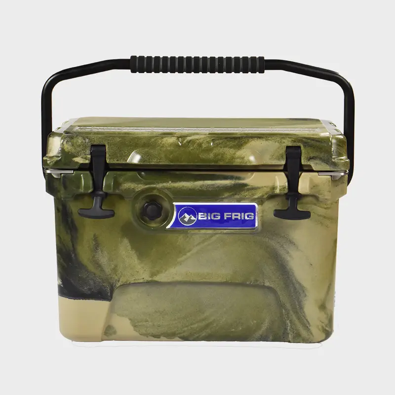 DENALI 20-Quart Cooler in Tactical Army Camo