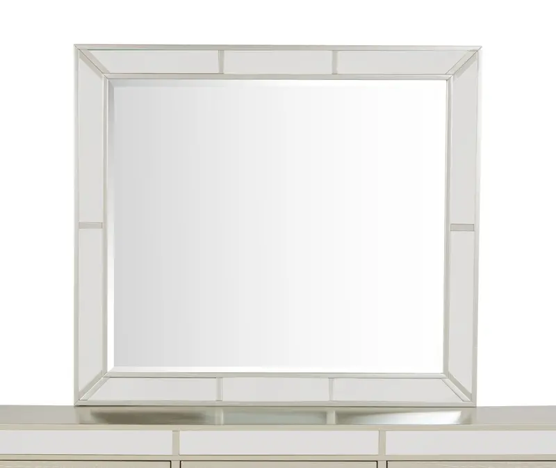 Elegant Contemporary Wall Mirror – Framed Statement Decor Piece