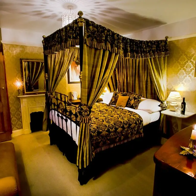 Luxury Boutique Stay or Premium B&B for Two – Overnight Gift Experience