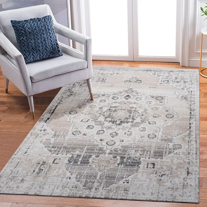 Payas Cream and Beige 6 ft x 9 ft Traditional Medallion Rug