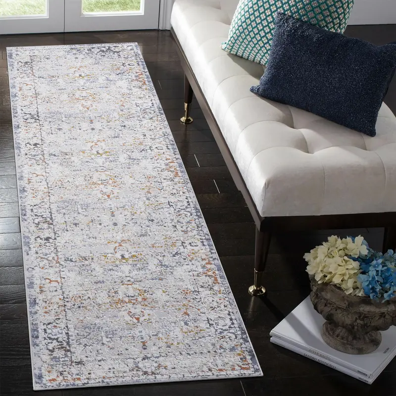 Payas Traditional Runner Rug in Ivory and Gray (2′ x 8′)