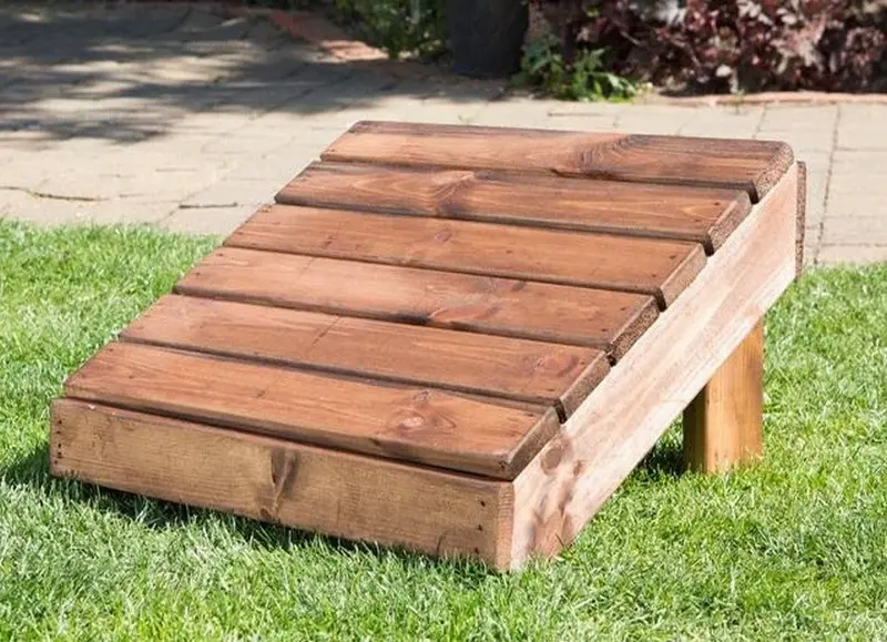 Scandinavian Redwood Tete-a-Tete and Footstool Set – 2-Person