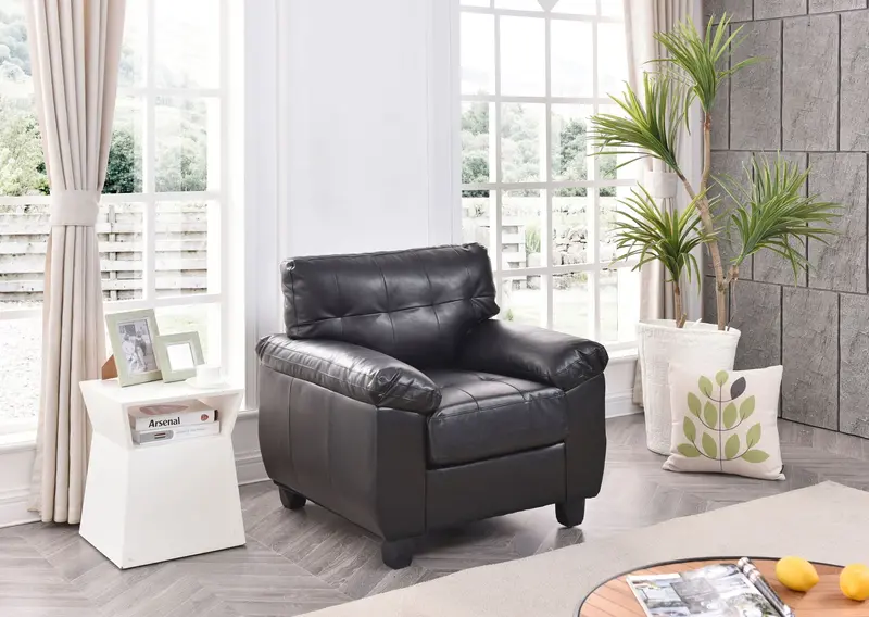 Sleek Accent Chair – Contemporary Styling & Ergonomic Support