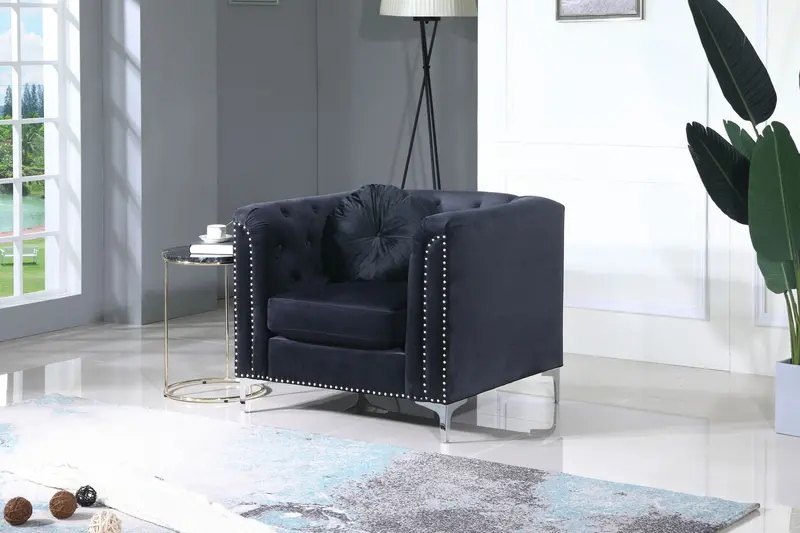 Sloped-Arm Modern Chair – Minimalist Living Room Seating