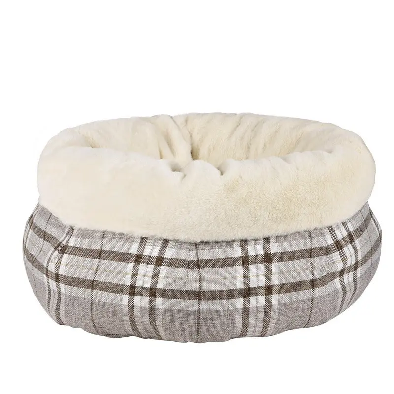 Spacious Large Cat Bed – Plush Lined by Tweedy