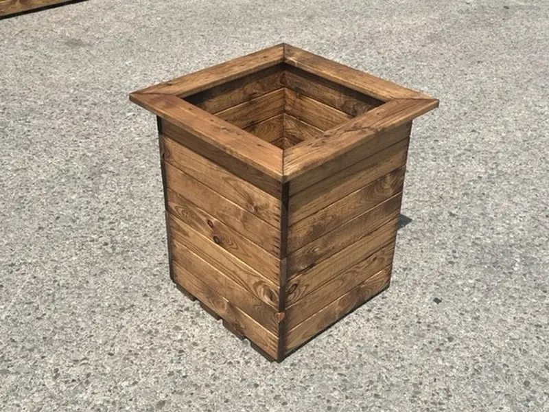 Windsor-Style Timber Planter by Charles Taylor