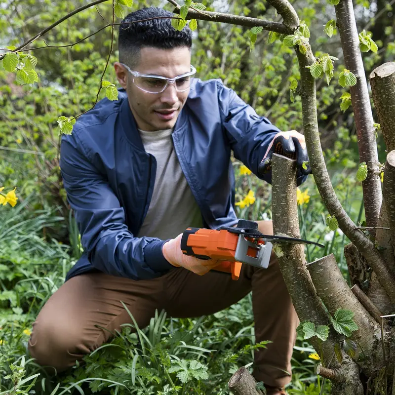 Yard Force 20V Cordless Mini Pruning Saw – Compact LS-C13 Model